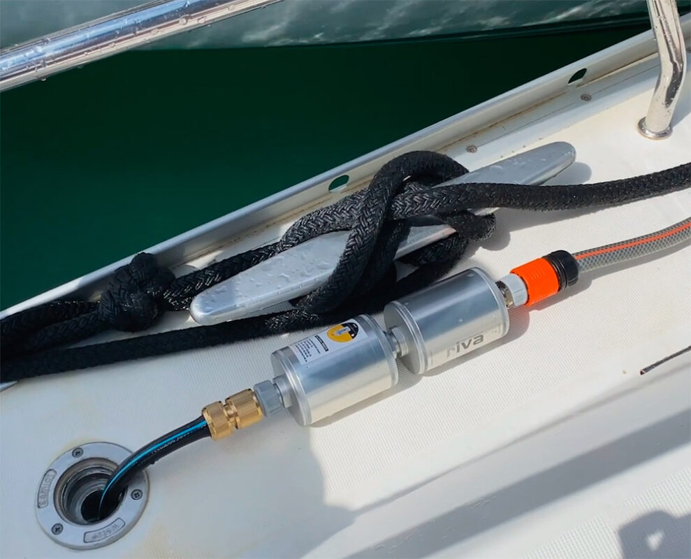 rivaalva-explorer-overland-segelyacht-betankung-wasserfilter segelyacht-boot